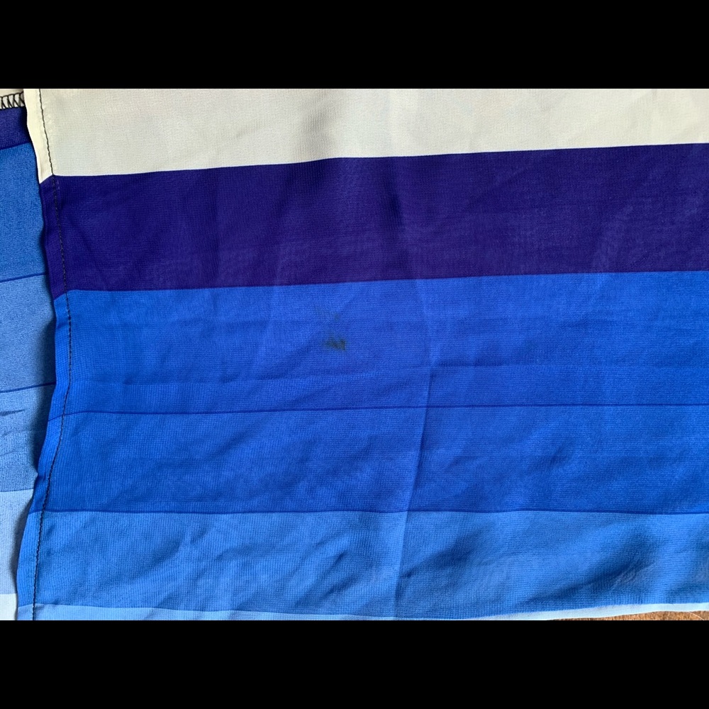 Blue striped top - Picture 6 of 6